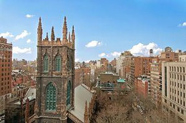 Rented by Douglas Elliman | media 7