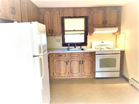 3rd image of 20 Bayfield Rd #4