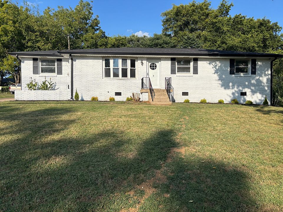 1st image of 247 Bonnacroft Dr