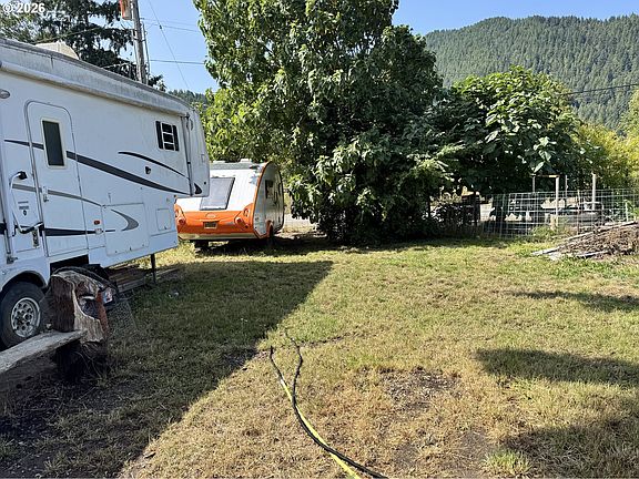 2nd image of 680 1st Ave