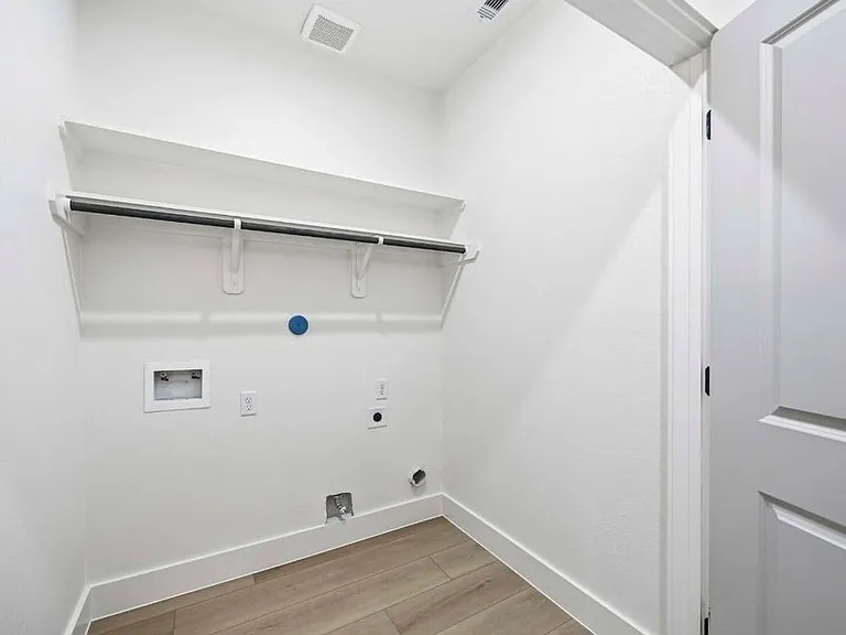 5313 Bacher St — Photo 7