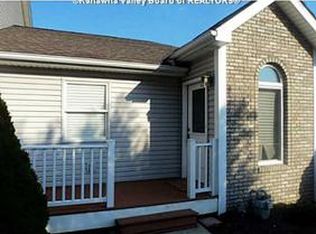 24 Deer Valley Dr, Hurricane, WV 25526