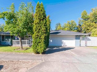 322 Black Oak Dr, Medford, OR