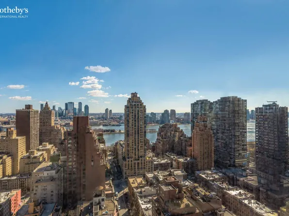 305 East 51st Street image 3 of 22