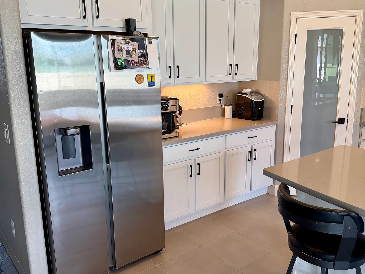 3 bed, 2.5 bath, 1945 sqft, $3,300 — Photo 3