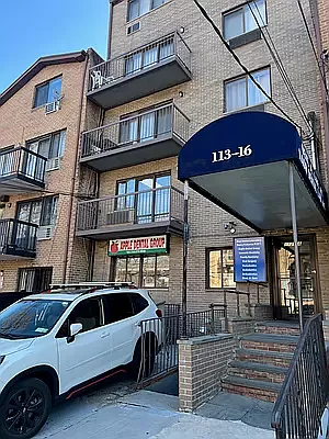 Rented by 18 REALTY | media 14