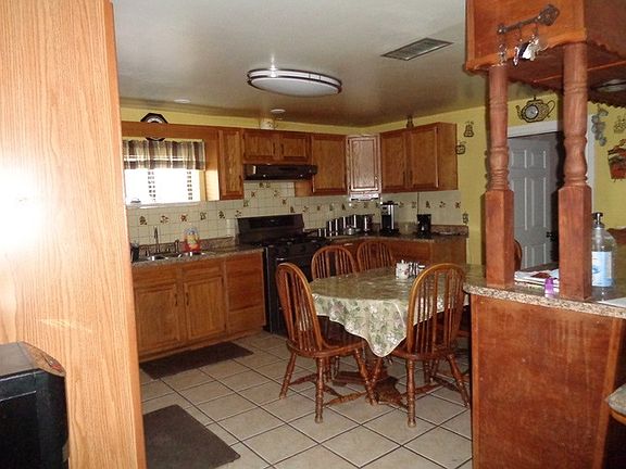 3rd image of 1214 Johnson Dr