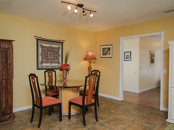 2nd image of 4057 Vista Calaveras St