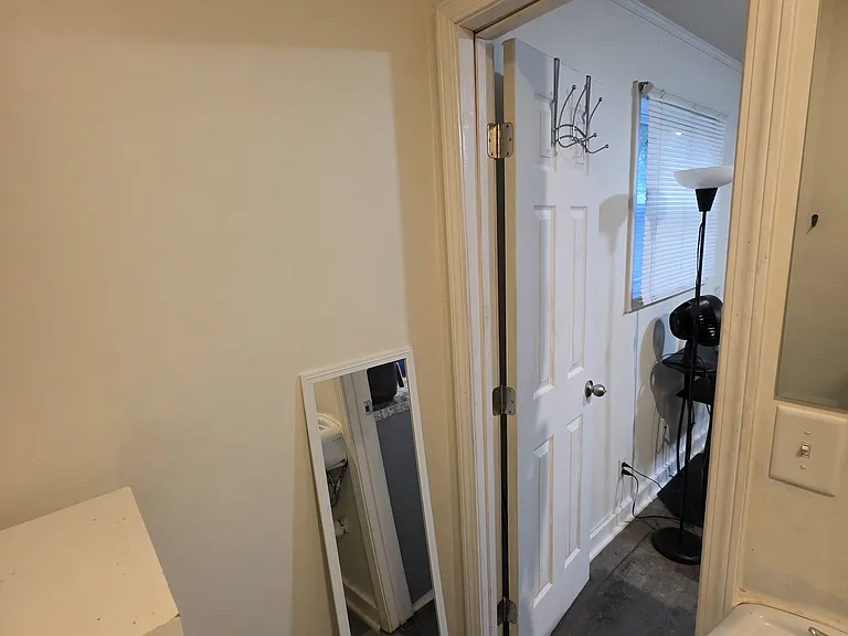 2886 Randall St #4 — Photo 7