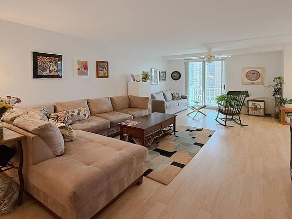 5th image of 101 S Plaza Pl APT 1107