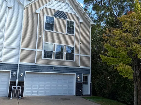 1123 SE Village View Ln, Ankeny, IA 50021