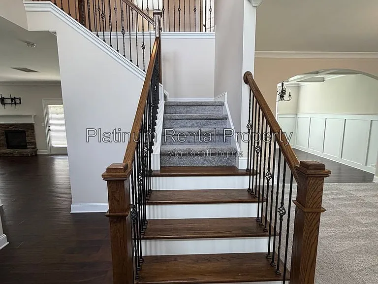 5075 Rialto Way — Photo 17