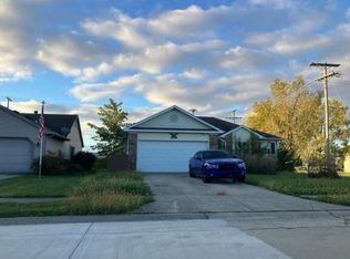 2121 Winfield Park Dr, Greenfield, IN