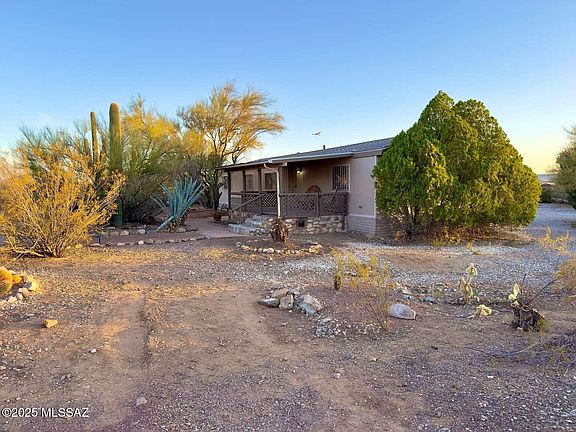 3rd image of 2300 S Hohokam Dr