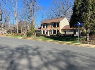 10912 Hunt Club Rd, Reston, VA 20190