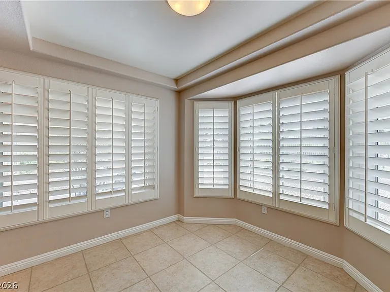 10609 Paradise Point Dr — Photo 11