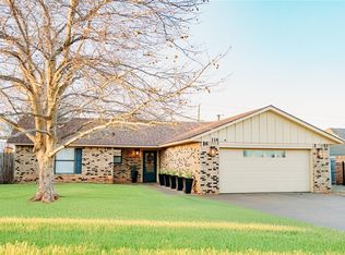 114 E Bonita Dr, Elk City, OK 73644
