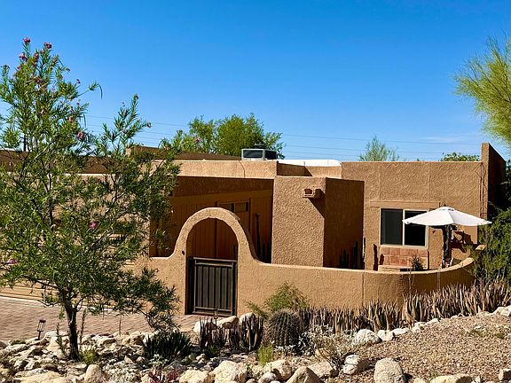 3rd image of 6440 N Foothills Dr