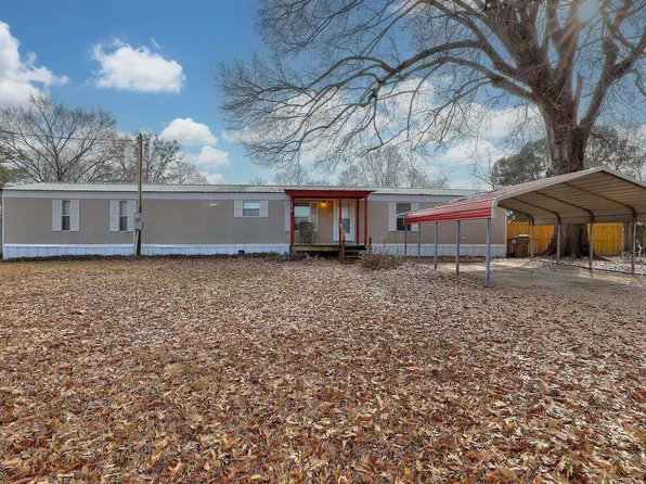 543 Birch St, Maud, TX 75567