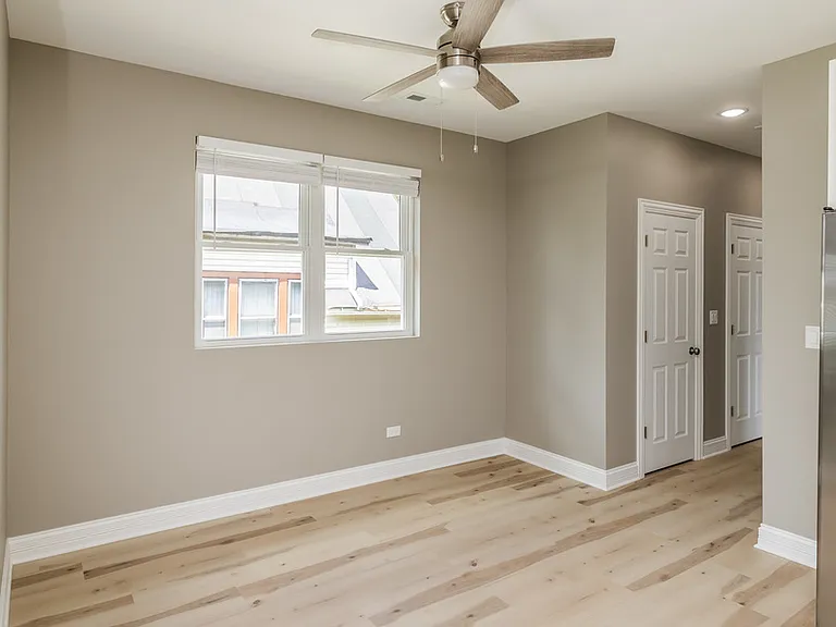 725 N Waller Ave #1 — Photo 6