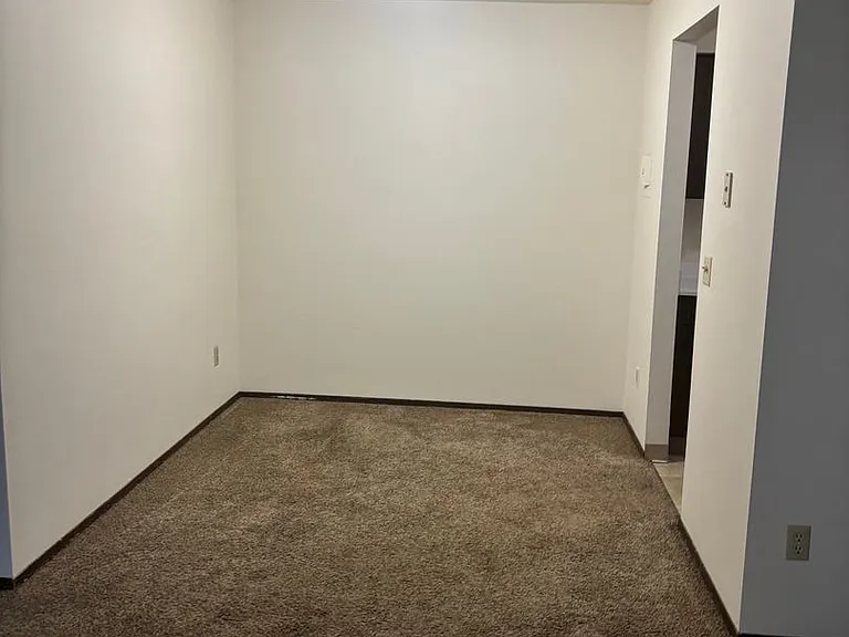 580 Knowlton St #101-204 — Photo 13