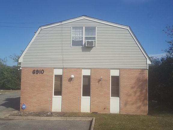 2nd image of 6910 Warwick Blvd