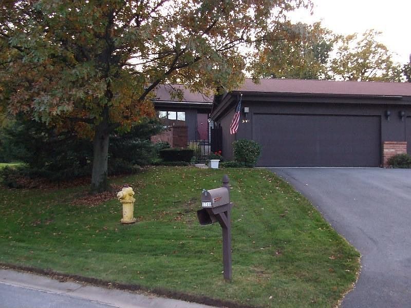 1st image of 3746 Charlevoix Dr SE