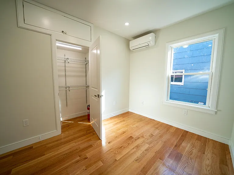 40 Thorndike St — Photo 26