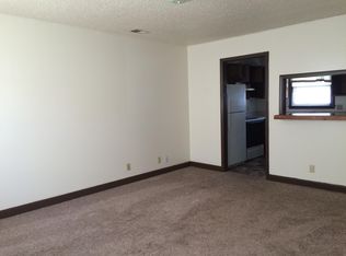 605 W 11th St APT 2, Junction City, KS 66441