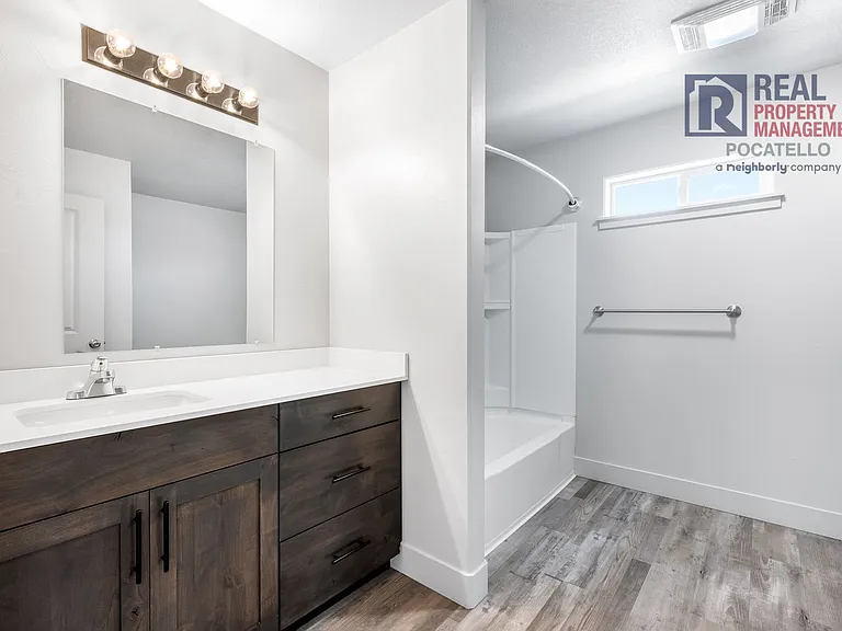 1829 W Quinn Rd — Photo 13