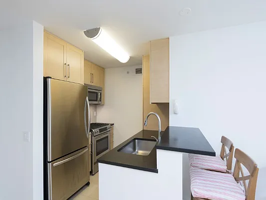 Rented by Sotheby's International Realty | media 7