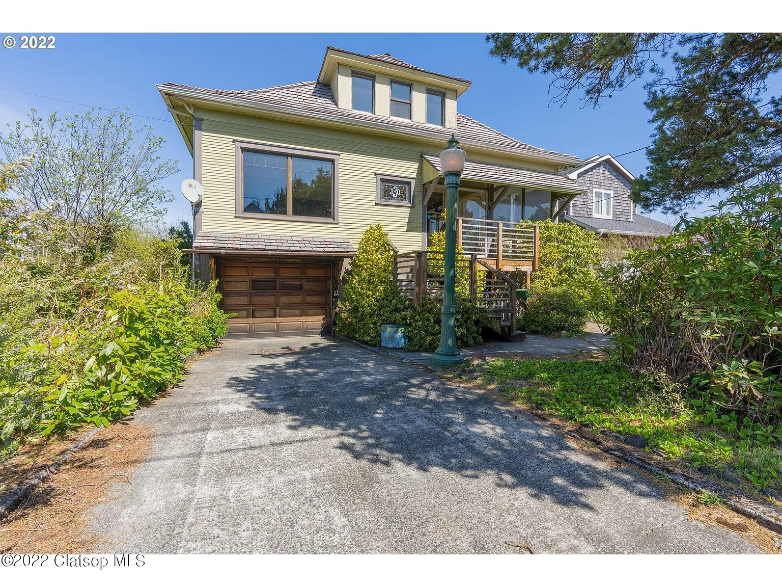 330 8th Ave photo 1