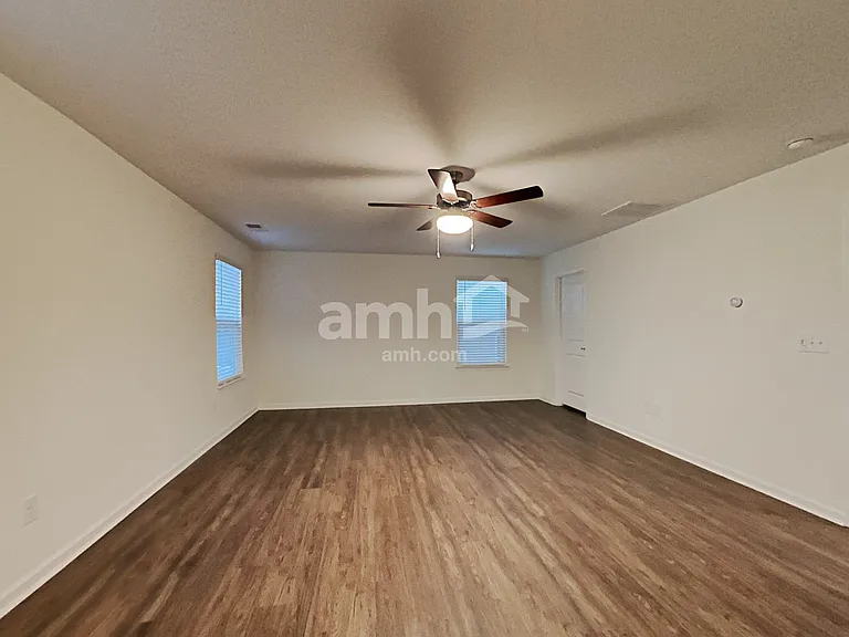 5061 Twin River Dr — Photo 13