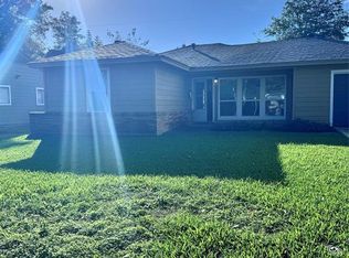 915 Largo St, Baytown, TX 77520