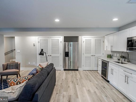 Living room/kitchenette