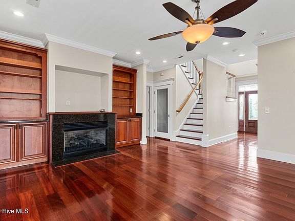 4th image of 8222 Lakeview Drive