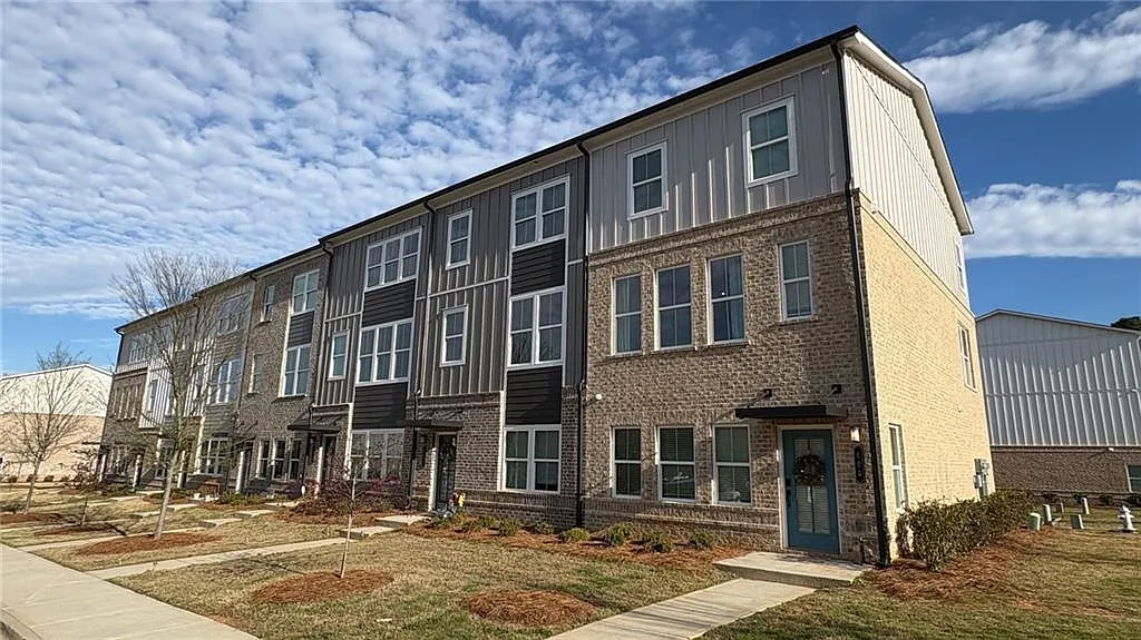 Building Photo - 600 Tiller Way