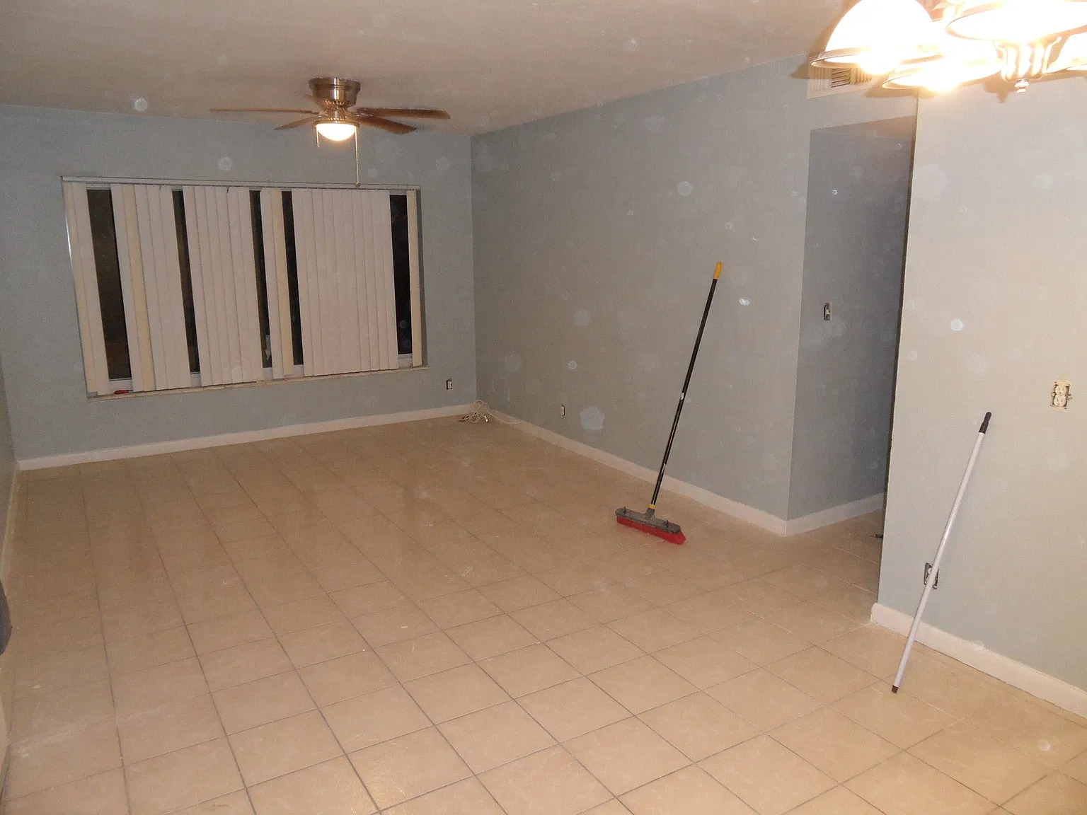 12 Month Lease, $1,750 deposit — Photo 4