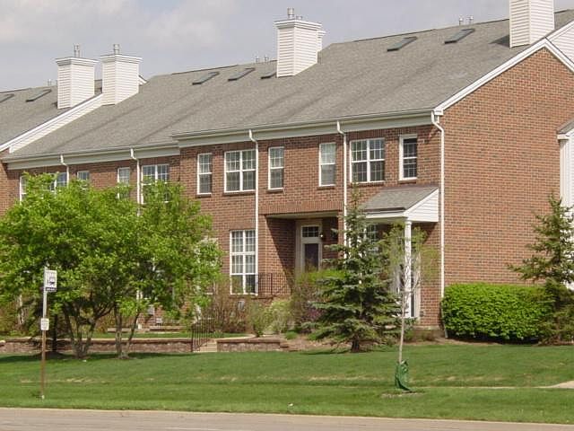1st image of 1940 Lindsay Ln