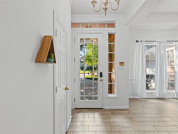 4th image of 11832 Ferndale Ln