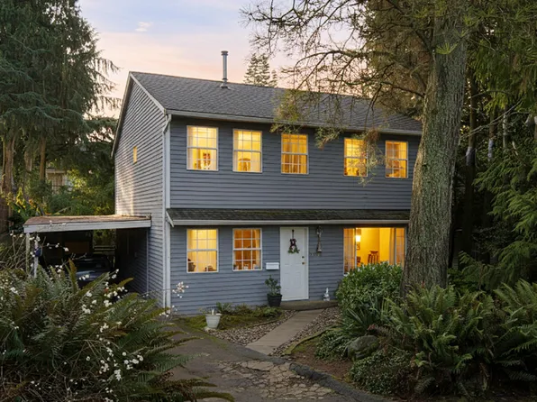 12680 16th Ave, Surrey, BC V4A 1N1