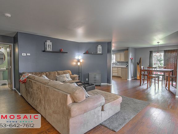 4th image of 17815 19th Avenue Ct E