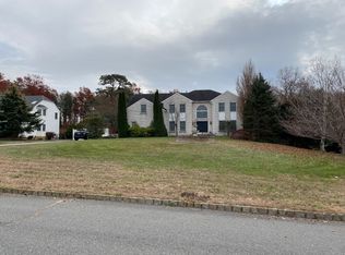 27 Overlook Dr, Jackson, NJ