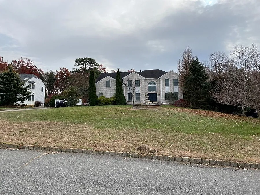 27 Overlook Dr photo 1