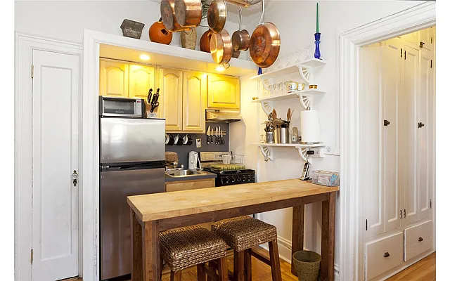 Sold by Douglas Elliman | media 20