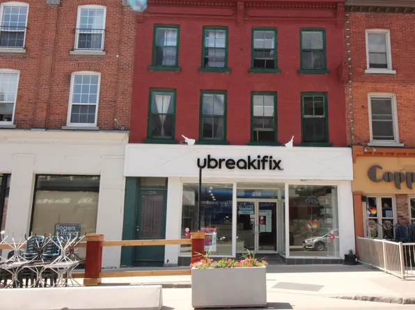 236 Princess St #1, Kingston, ON K7L 1B2