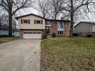 622 Bucks Lair Ct, Mt Zion, IL 62549