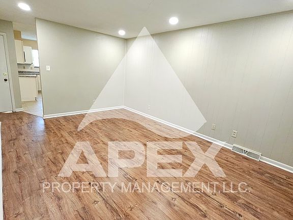 3rd image of 7324 Deane Hill Dr #7324