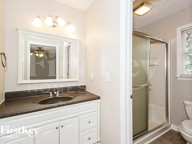 1105 Honeysuckle Dr — Photo 10