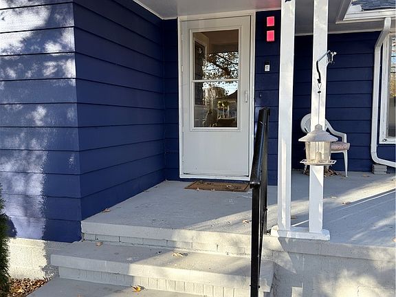 5th image of 3852 Ashland Ave